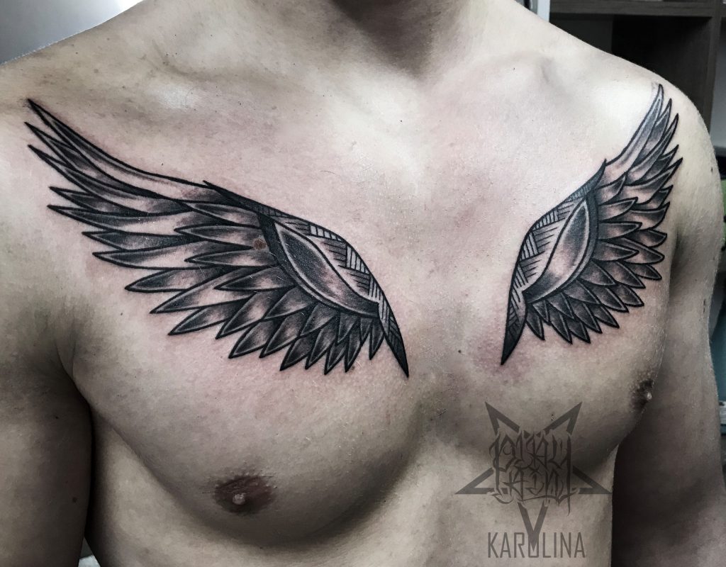 Крылья, тату на мужской груди