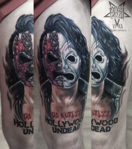 Солист группы Hollywood Undead тату в реализме