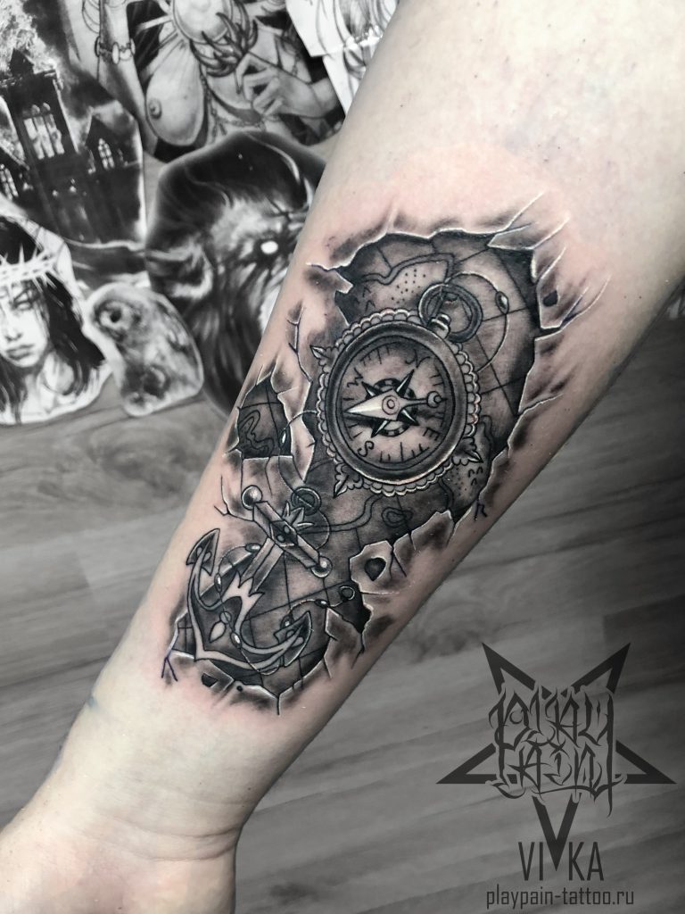 Популярные тату с изображением компаса